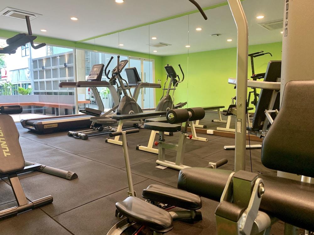 曼谷德特尔酒店 外观 照片 The gym at the hotel