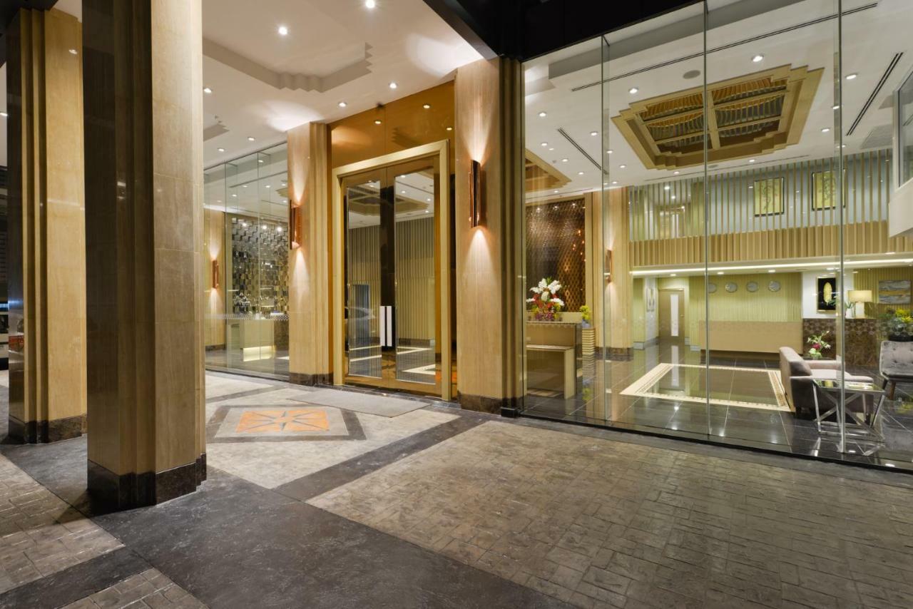 曼谷德特尔酒店 外观 照片 The lobby of the hotel